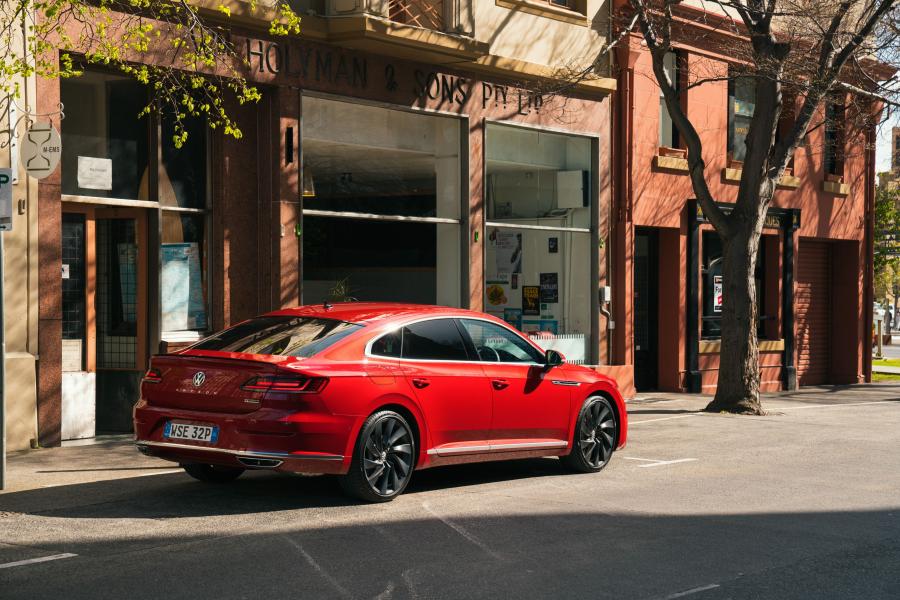  Volkswagen Arteon 4Motion R-Line 2017 года  (AU) (фото 29 из 40)